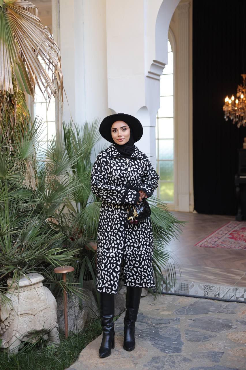 Black & White Leopard Print Kimono Coat